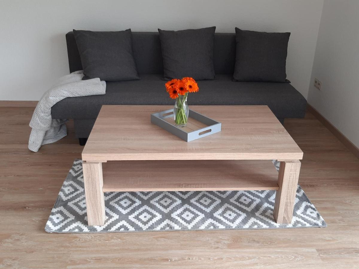 Moderne Wohnung Im Grunen Mit Schoner Terasse Тетнанг Екстериор снимка